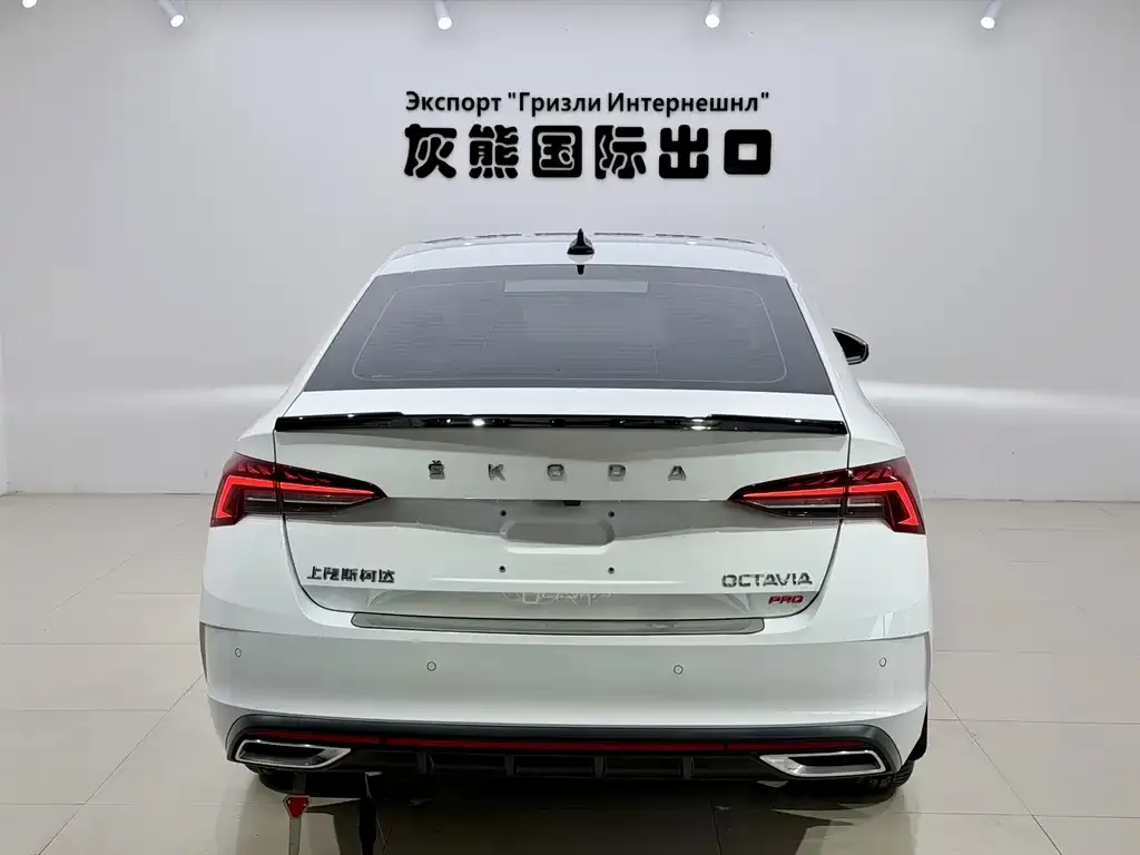 Skoda Octavia — фото 2