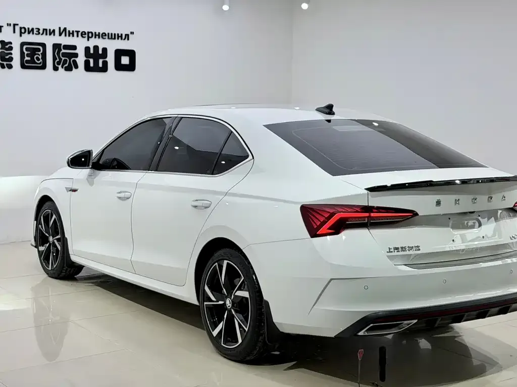 Skoda Octavia — фото 6
