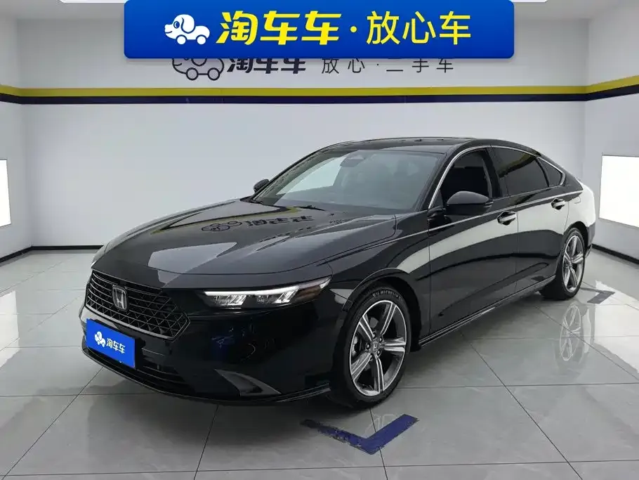 Honda Accord — фото 1