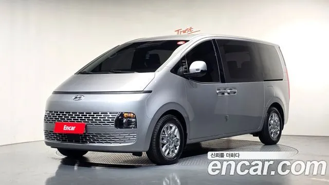 Hyundai Staria — фото 1