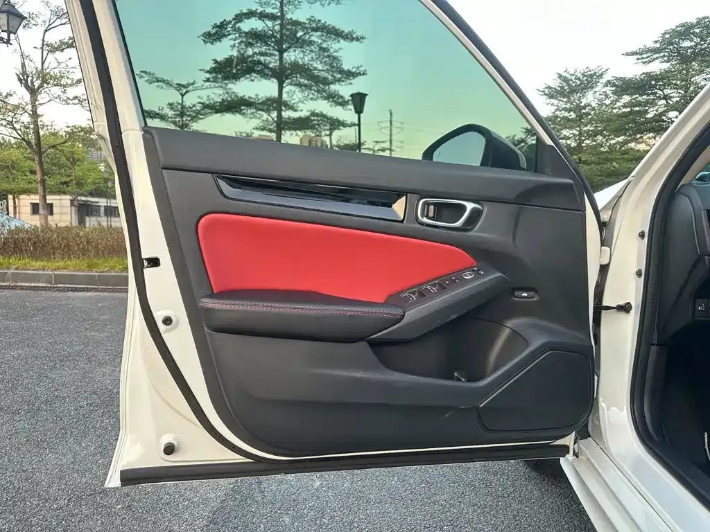 Honda Civic — фото 10
