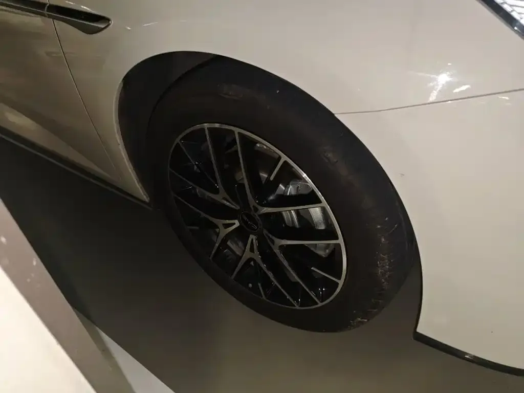 BYD Seal 07 DM-i — фото 2
