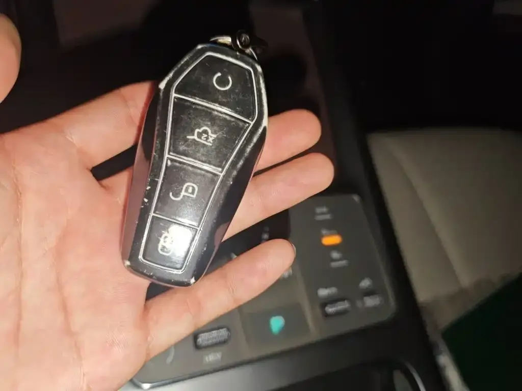 BYD Seal 07 DM-i — фото 8