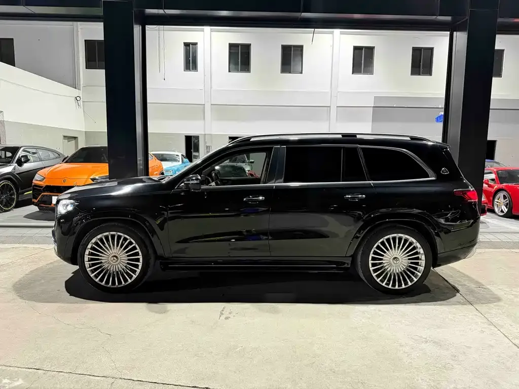 Mercedes-Benz GLS — фото 9