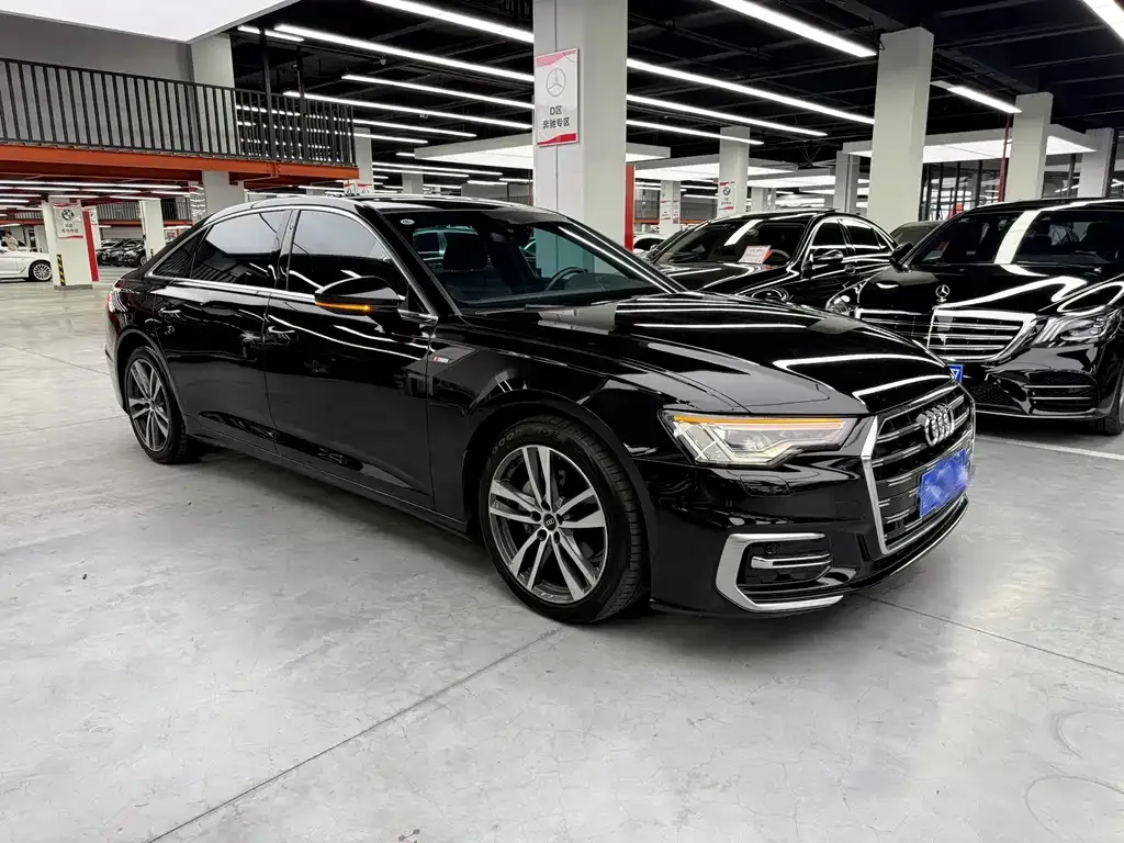 Audi A6L — фото 9
