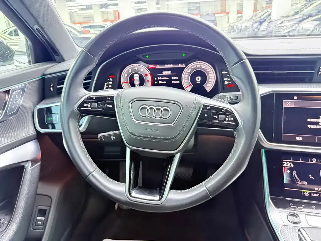 Audi A6L — фото 10