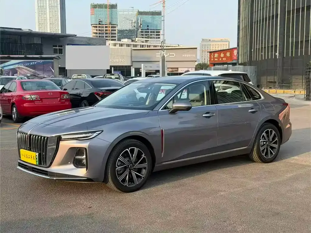 Hongqi H5 PHEV — фото 1