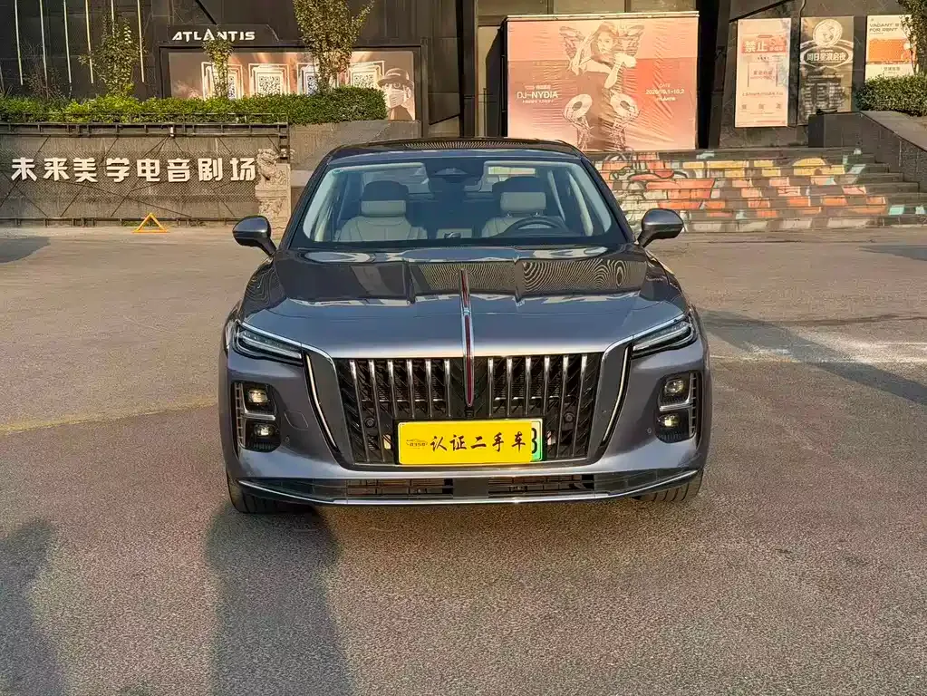 Hongqi H5 PHEV — фото 7