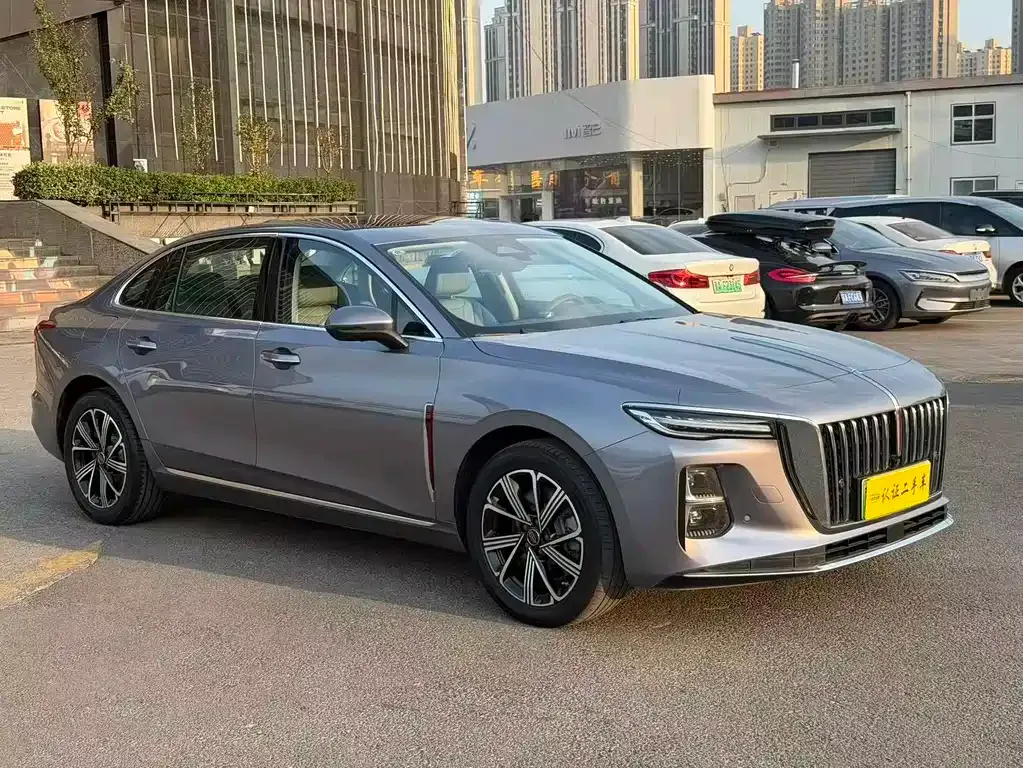Hongqi H5 PHEV — фото 10