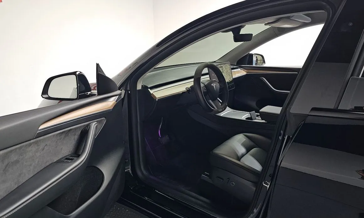 Tesla Model Y — фото 4