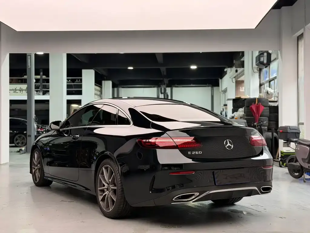 Mercedes-Benz E-Class (Import) — фото 3