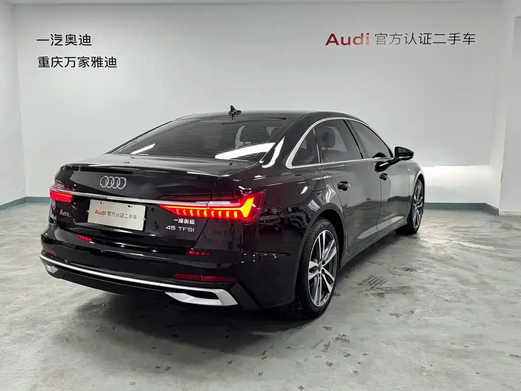 Audi A6L — фото 10
