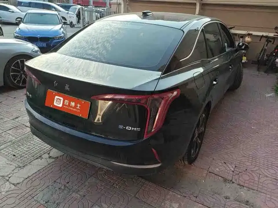 Hongqi E-QM5 — фото 4
