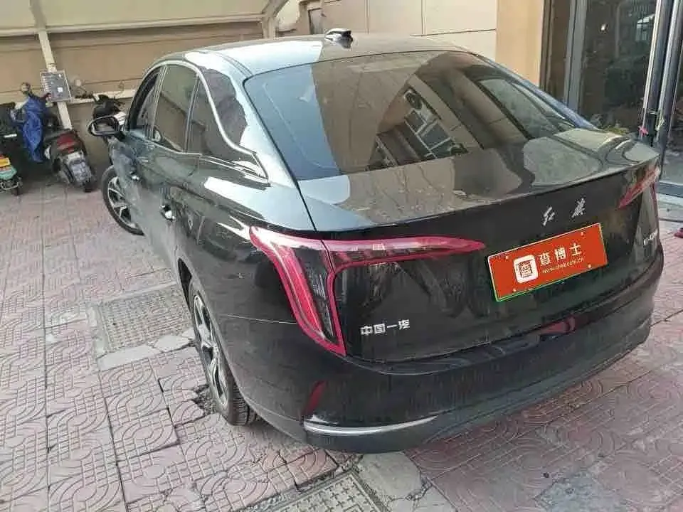 Hongqi E-QM5 — фото 7
