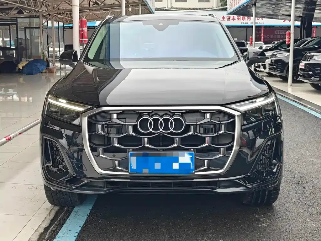 Audi Q7 — фото 9