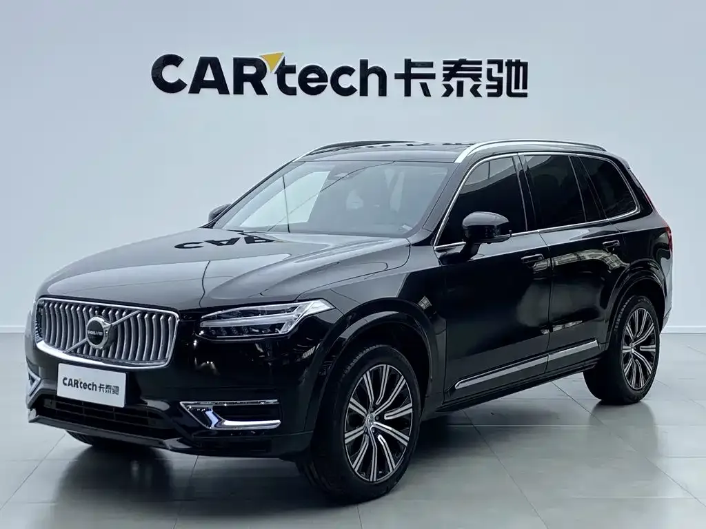 Volvo XC90 — фото 1
