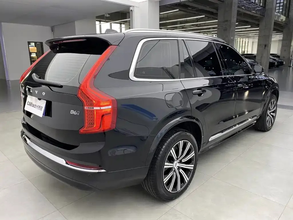 Volvo XC90 — фото 9