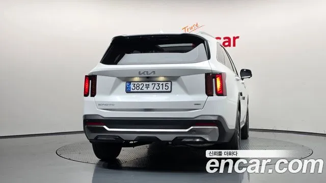 Kia Sorento — фото 3