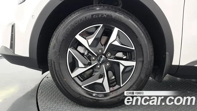 Kia Sorento — фото 9
