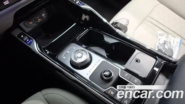 Kia Sorento — фото 8