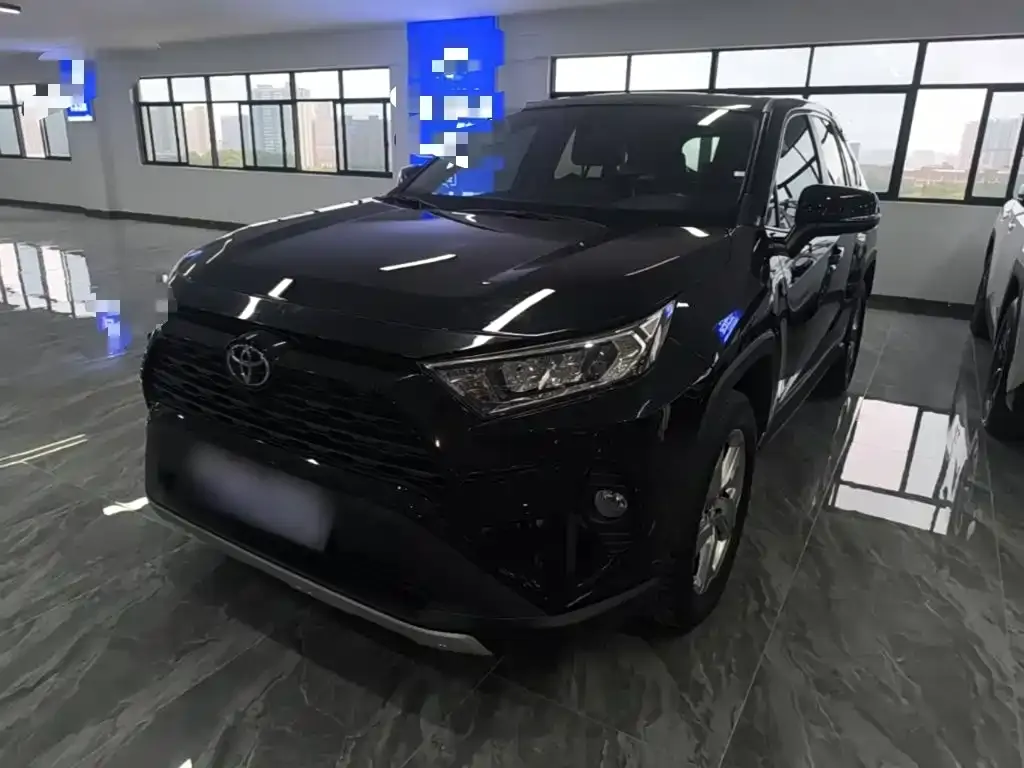 Toyota RAV4 — фото 9