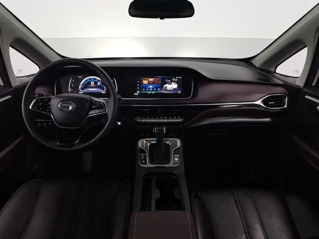GAC Motor Trumpchi M6 — фото 8