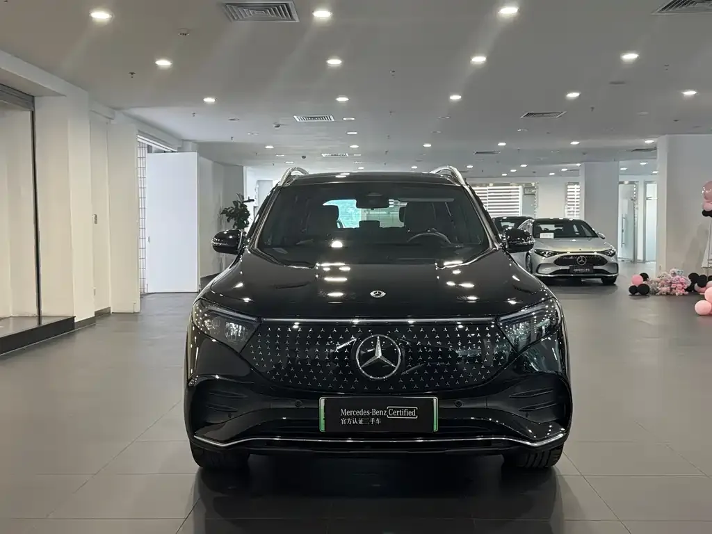 Mercedes-Benz EQB — фото 10
