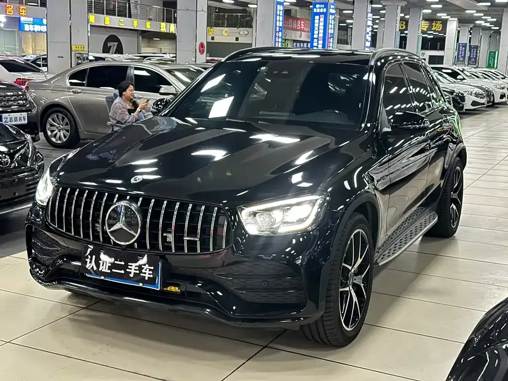 Mercedes-Benz GLC AMG — фото 1
