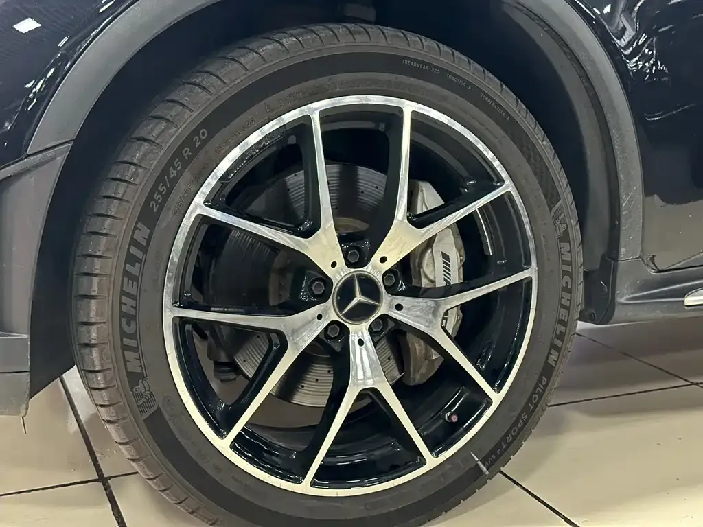 Mercedes-Benz GLC AMG — фото 6