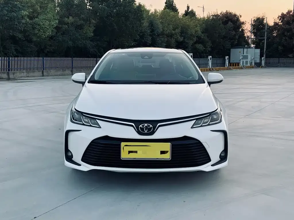 Toyota Corolla — фото 3