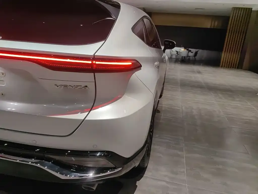 Toyota Venza — фото 6