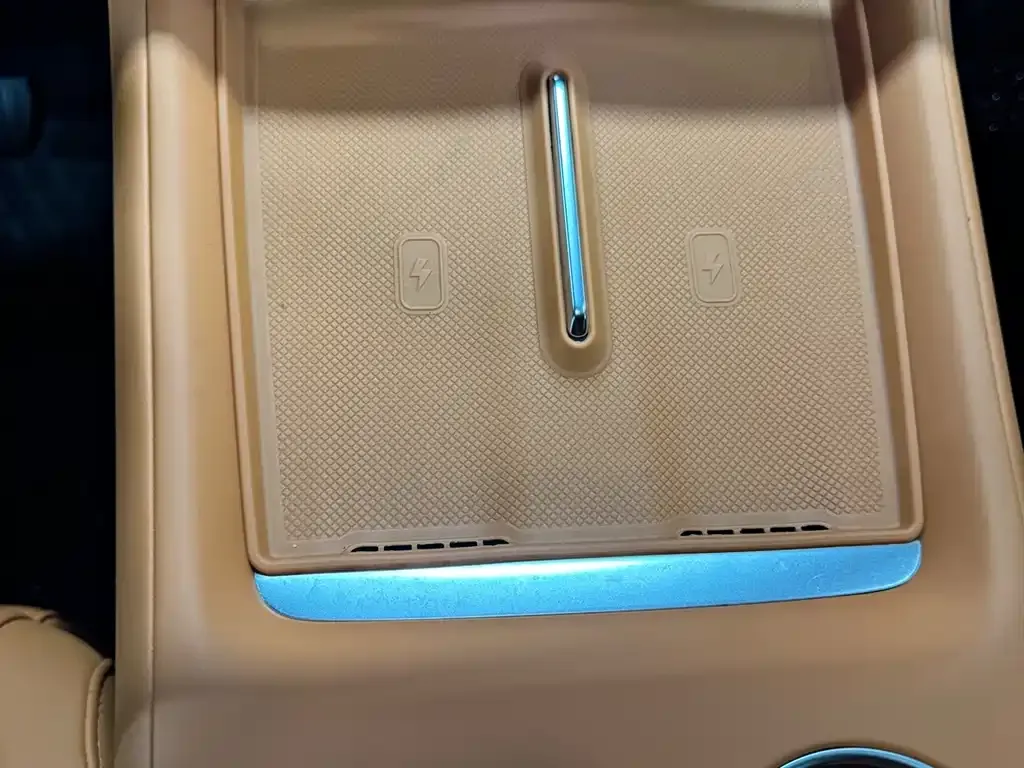 Xiaomi YU7 — фото 5