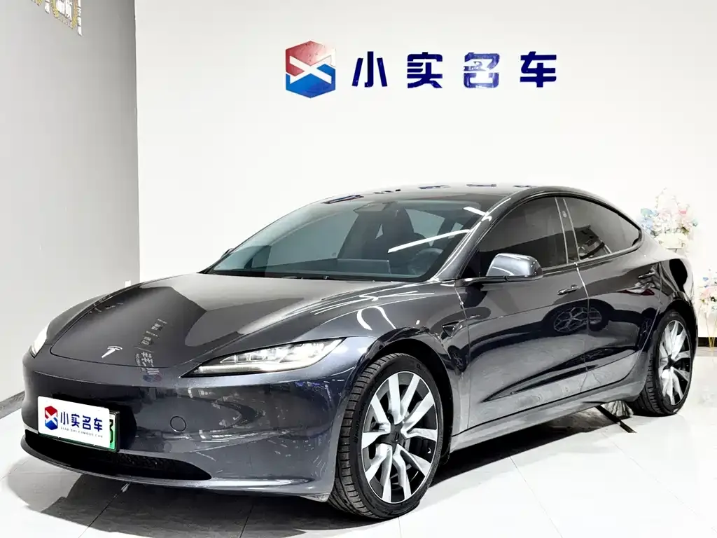 Tesla Model 3 — фото 1