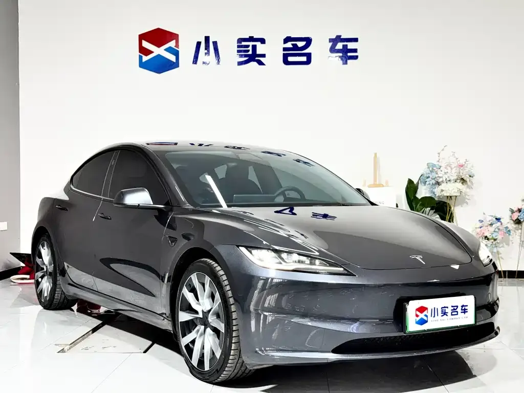 Tesla Model 3 — фото 4