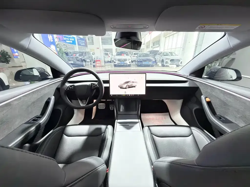Tesla Model 3 — фото 5