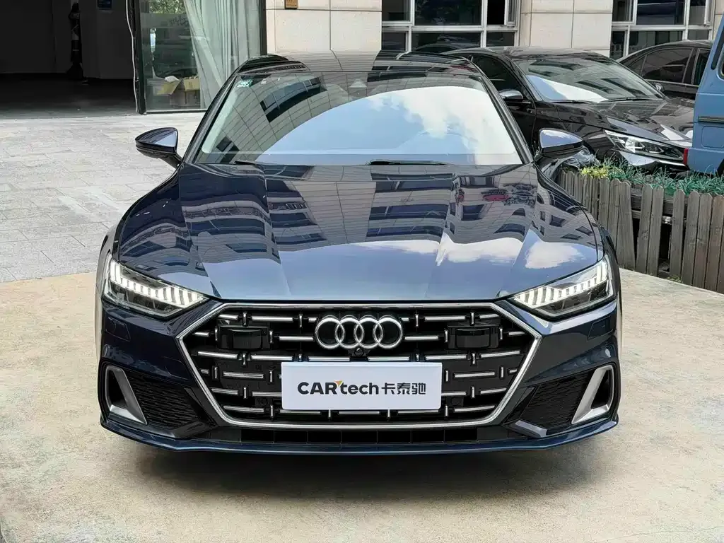 Audi A7L — фото 8