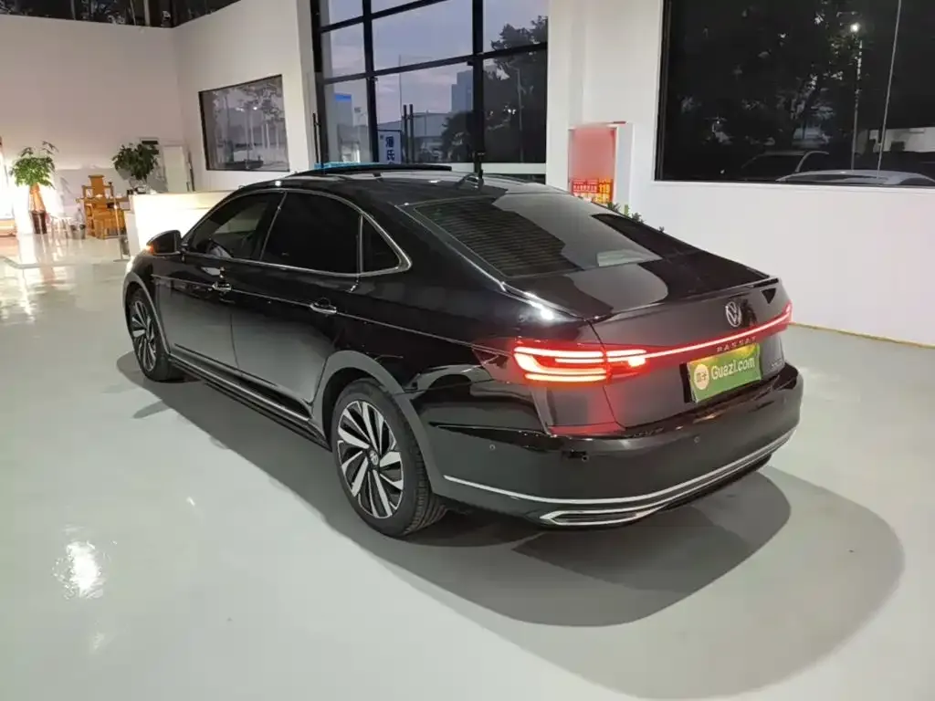 Volkswagen Passat — фото 9