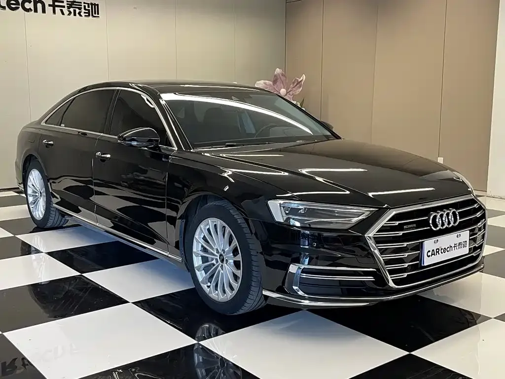 Audi A8 — фото 8