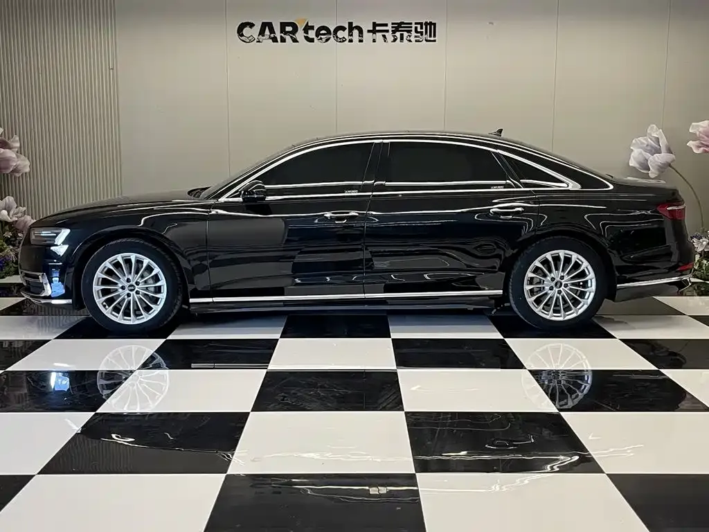 Audi A8 — фото 10