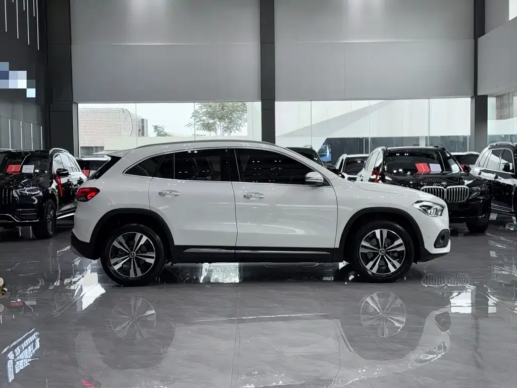 Mercedes-Benz GLA — фото 7