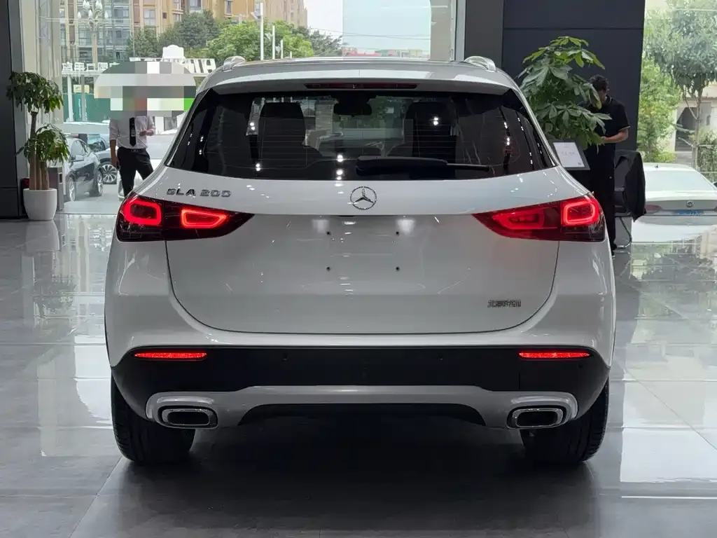 Mercedes-Benz GLA — фото 8