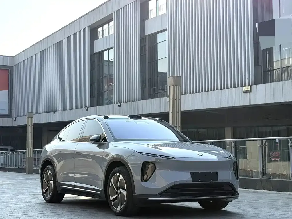 NIO EC6 — фото 9