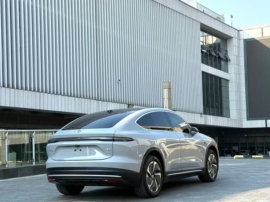 NIO EC6 — фото 7