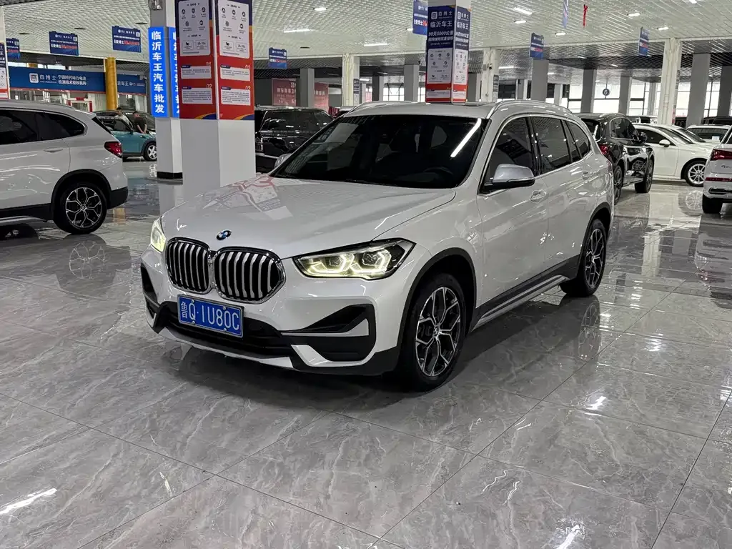 BMW X1 — фото 1