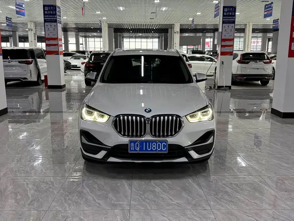 BMW X1 — фото 10