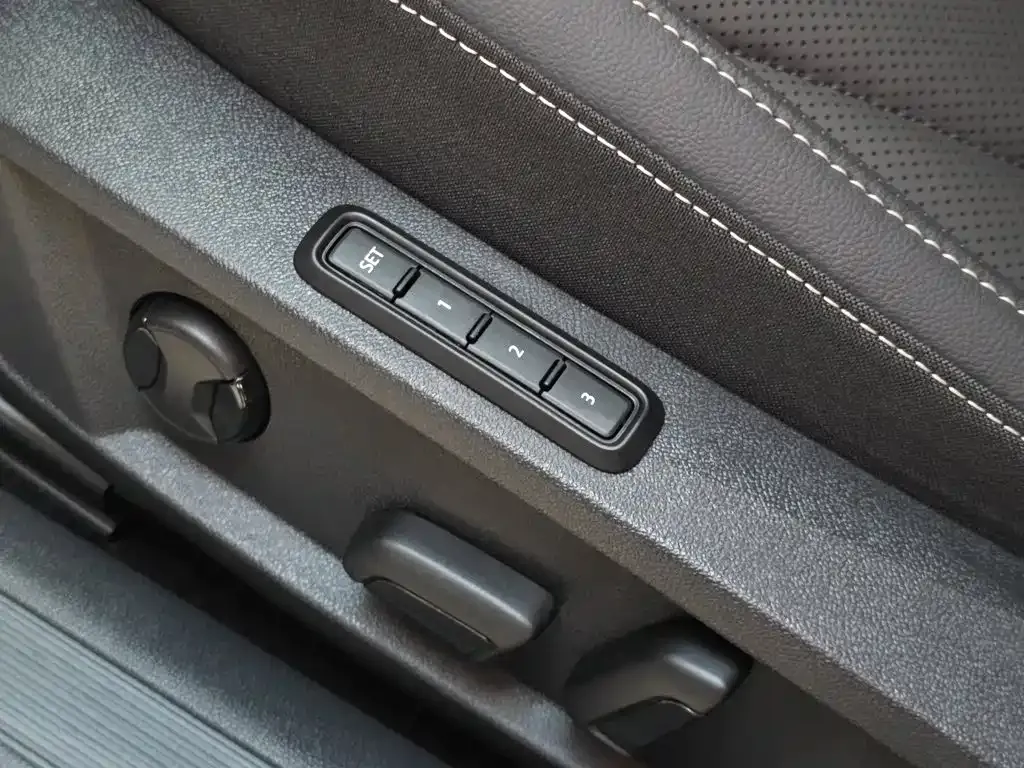 Volkswagen Passat — фото 8