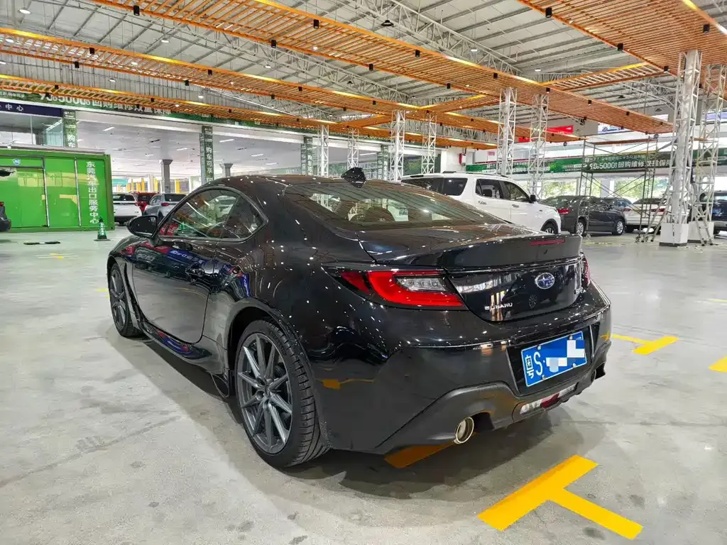 Subaru BRZ — фото 3