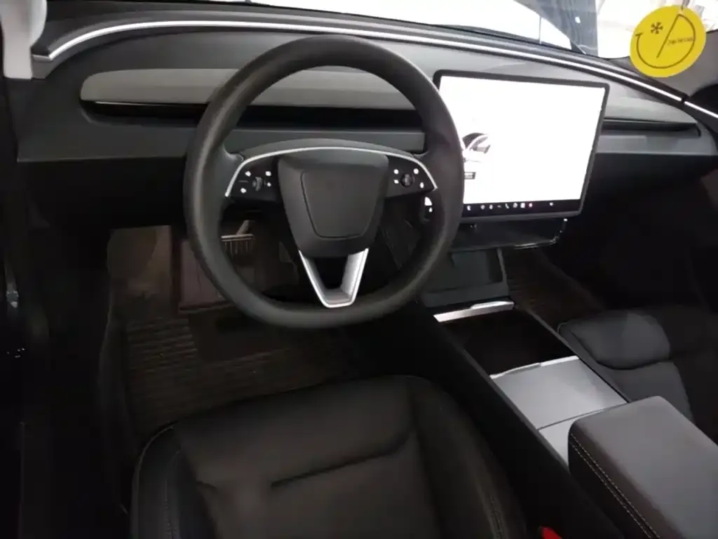Tesla Model 3 — фото 3