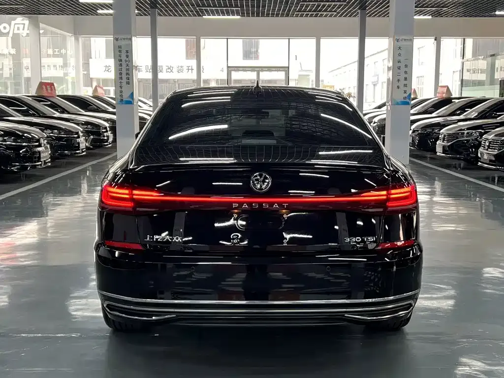 Volkswagen Passat — фото 6