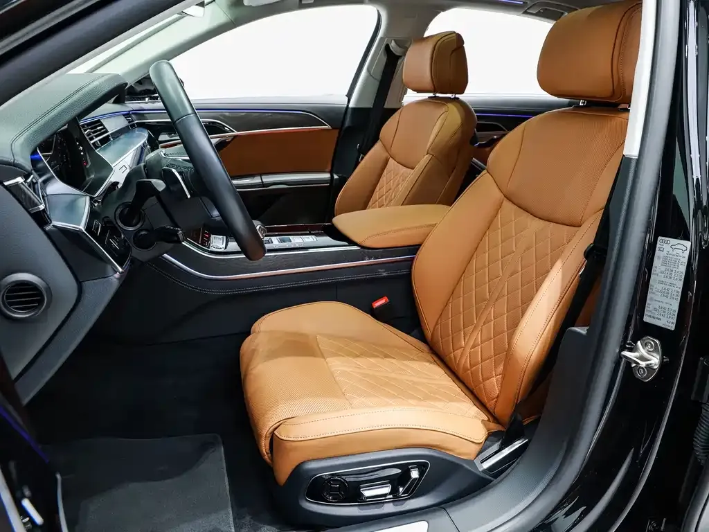 Audi A8 — фото 10